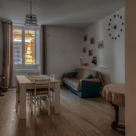 Apartment Corso Vittorio Emanuele 110c Naples