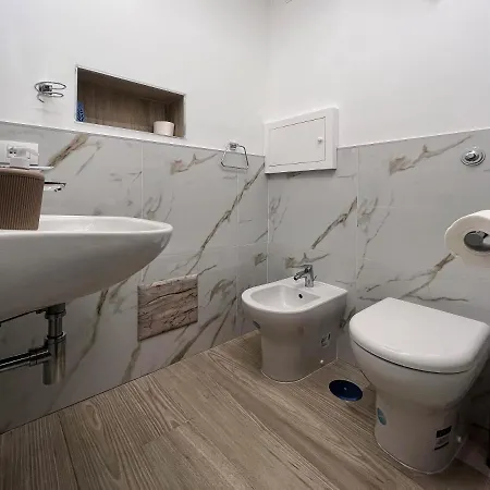 شقة Corso Vittorio Emanuele 110c